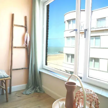 Cosy By The Sea *